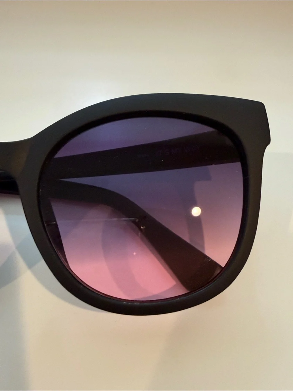Quay Australia “It’s My Way” sunglasses